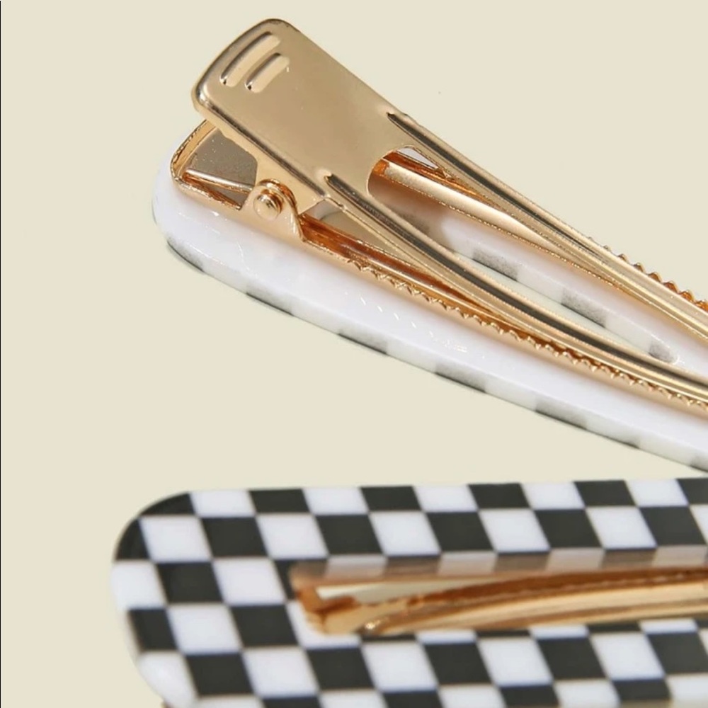 2 Pc. Checkered Hair Clips - Picture 3 of 4